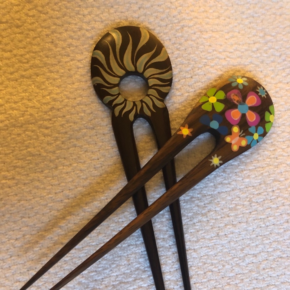 Hair accessories/sticks (set of 2)